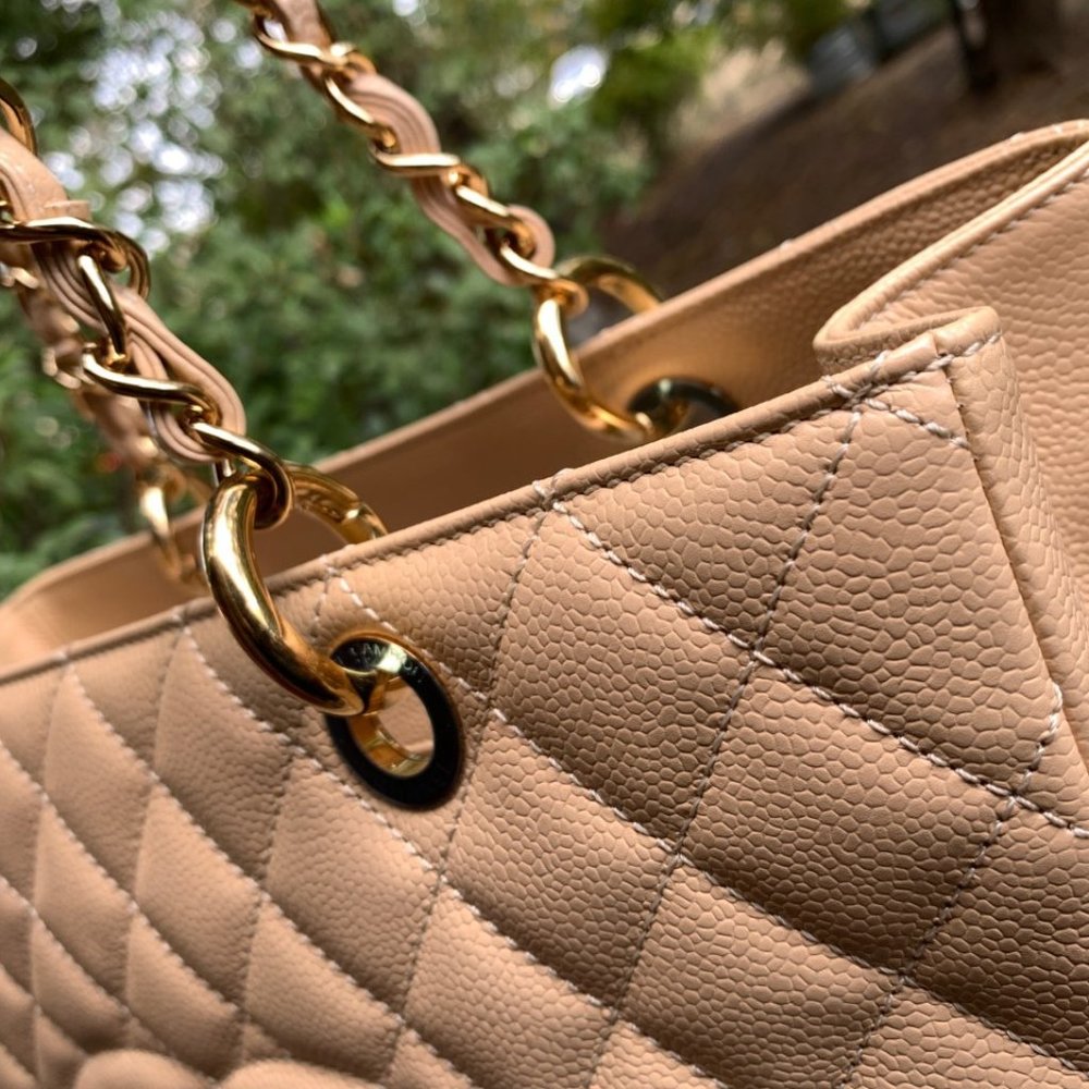 SOLD    Chanel Diamond-quilted Caviar Leather GST Beige Clair - Picture 14 of 15